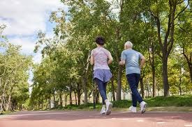 名记：快船将与雷杰·丹尼斯签下双向合同，填补保罗空缺